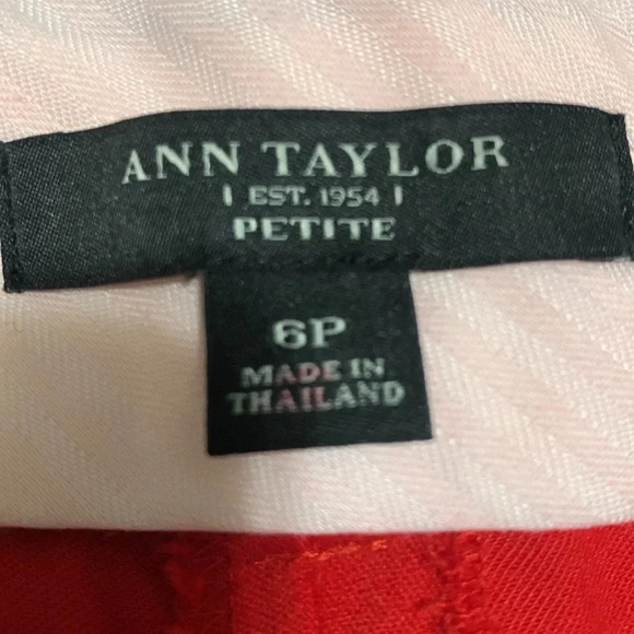 Women’s Ann Taylor Red Cropped Pants Size 6P EUC - Picture 6 of 7